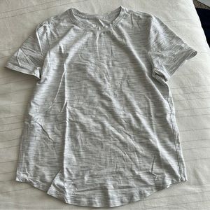 Lululemon tee
